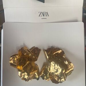 Zara earrings.